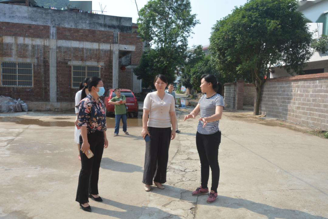 为做好我县防范中小学生溺水工作,5月12日,县自然资源局副局长蒋艳莲