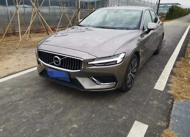 提新款沃尔沃s60 t4 智逸豪华版,用车4个月,车主感到有些后悔
