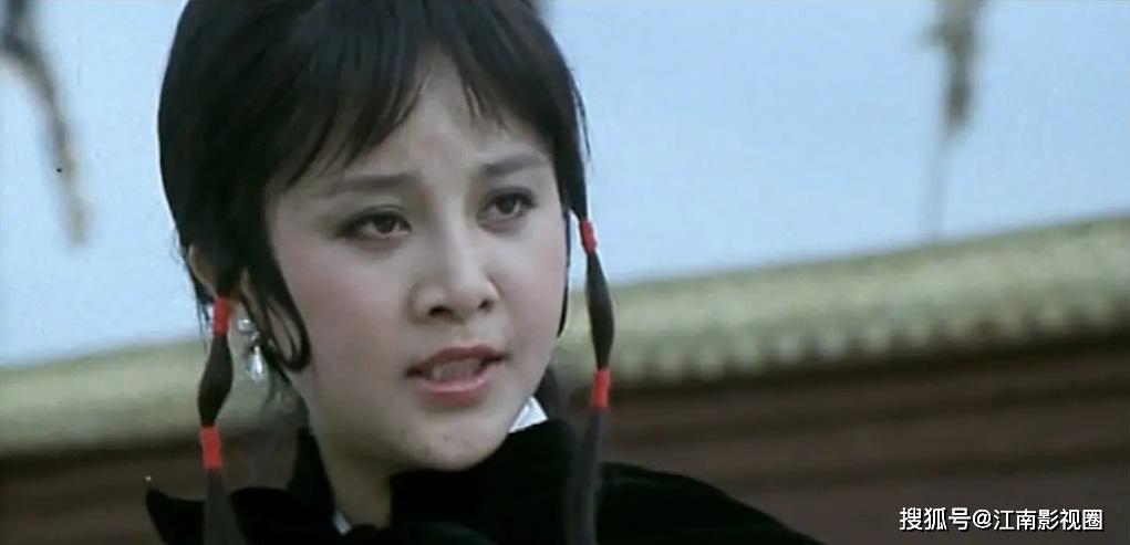 郭新馨饰演的姐姐石兰,第一次出场就被秒到了,真的是纯天然美女