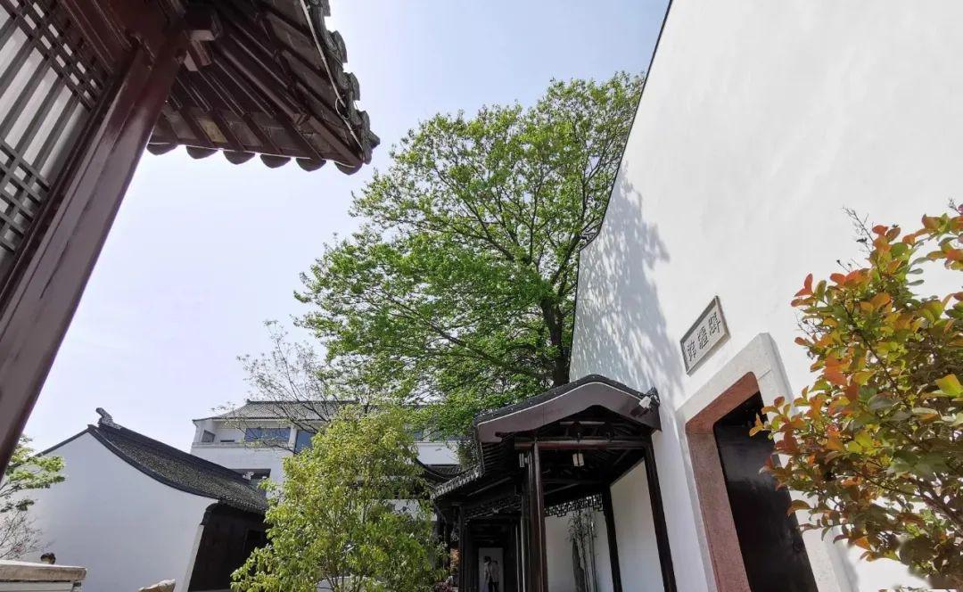 建筑风情走进春天里的况公祠