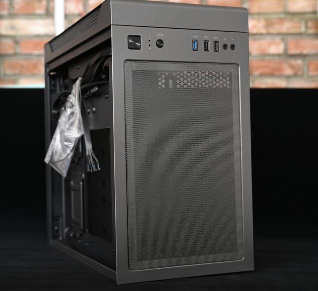 低调的matx机箱磁吸侧透更漂亮tt启航者a1体验