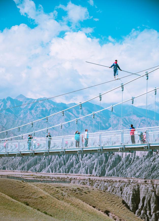 旅游打开天山之门开启独库之旅首站独山子大峡谷