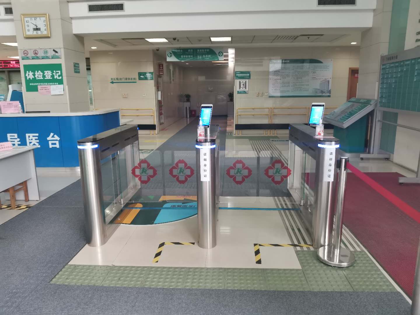 护卫宁波市康复医院,创腾测温款人脸识别摆闸