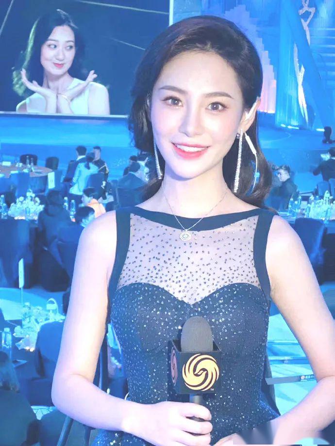 2015年,郭洋子获得中华小姐环球大赛总冠军←以及——选美大赛冠军.