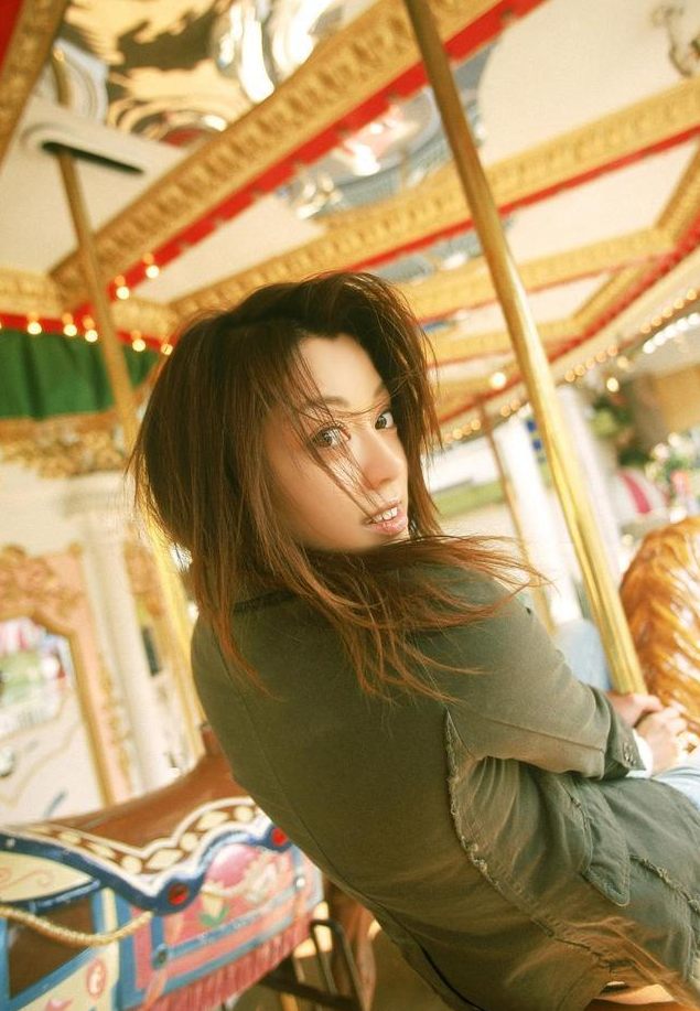 又一高颜值女星官宣产子,结婚仅8个月,曾和林志玲老公传绯闻_松本莉绪