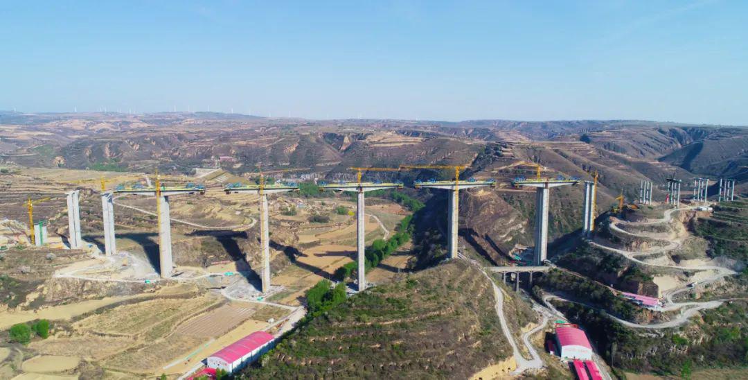 拉满弓朝年底通车目标冲刺