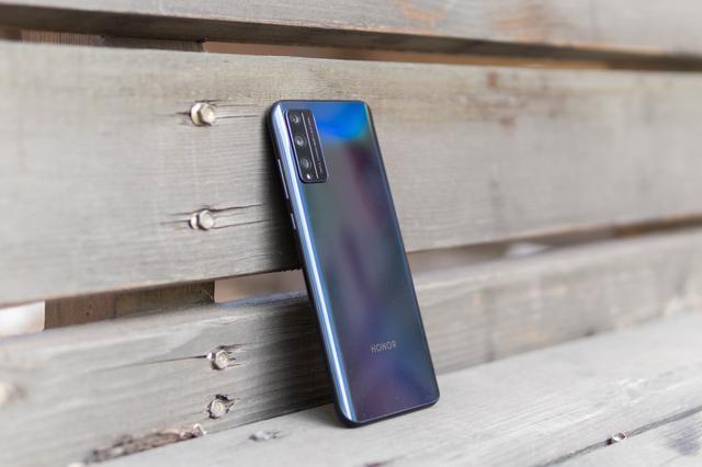 从荣耀play4t系列销量看市场变化消费者对手机品质愈发严苛