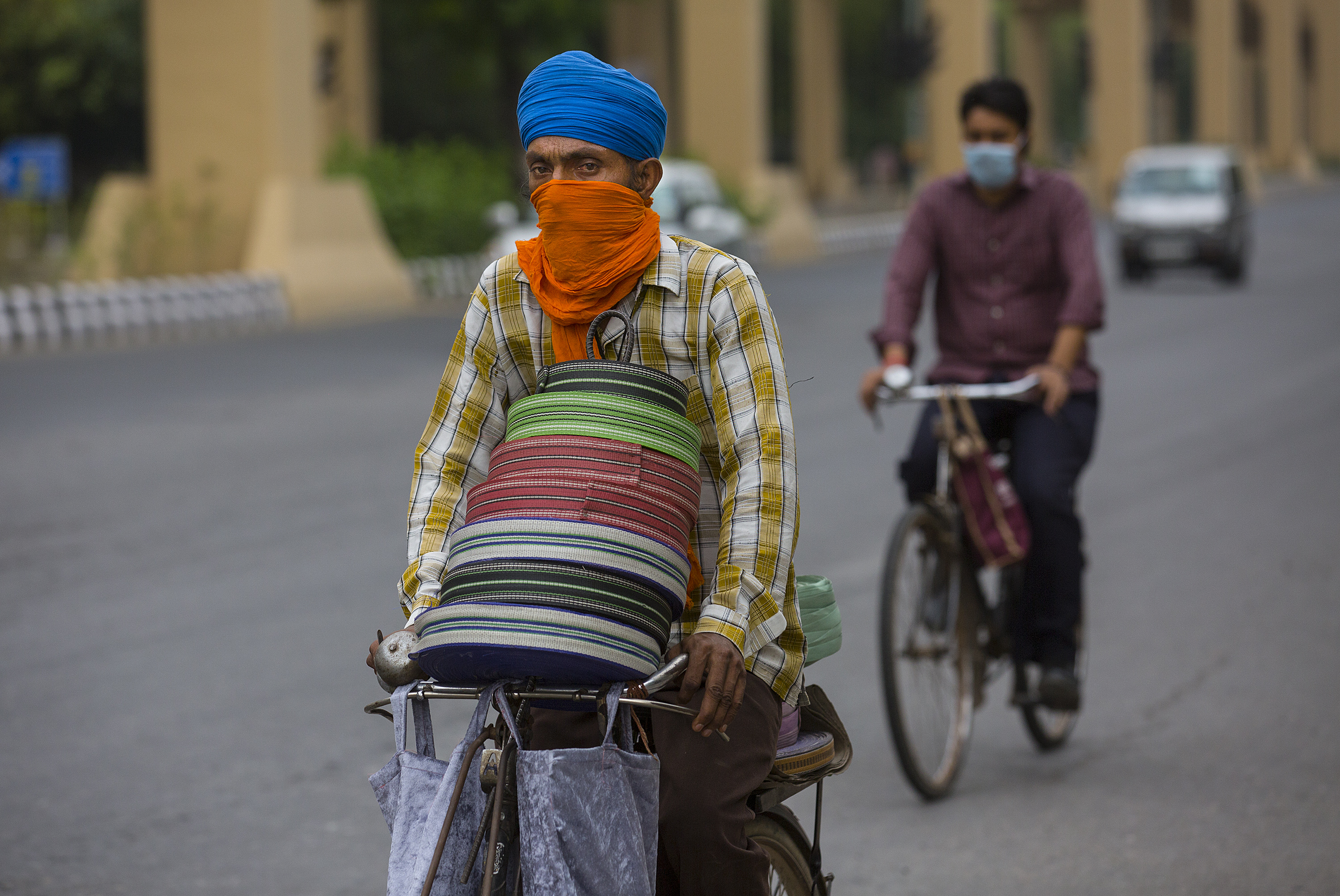 印度骑自行车图片