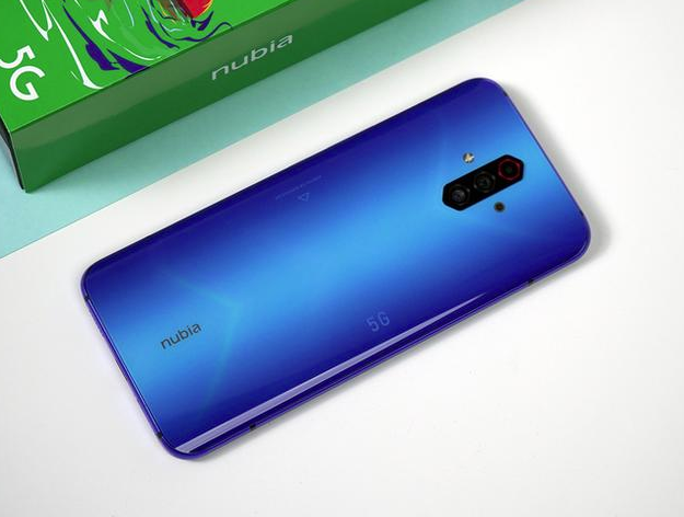 144hz 5100毫安 30w快充,缺点也很明显_努比亚