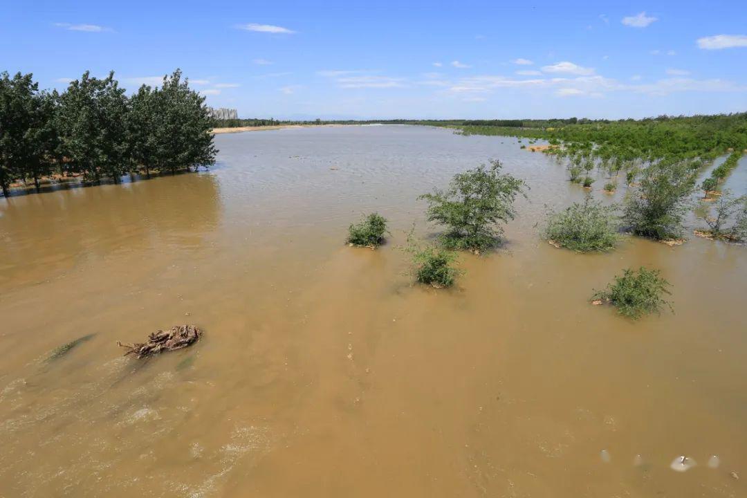 据悉,永定河流经内蒙古,山西,北京,天津,河北五省(区,市),是京津冀