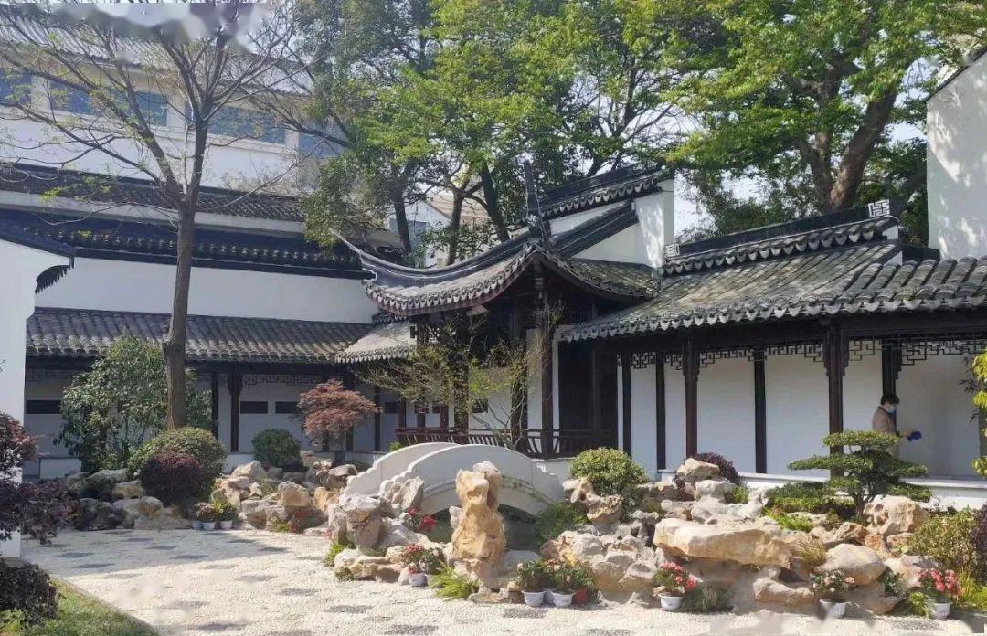 建筑风情走进春天里的况公祠