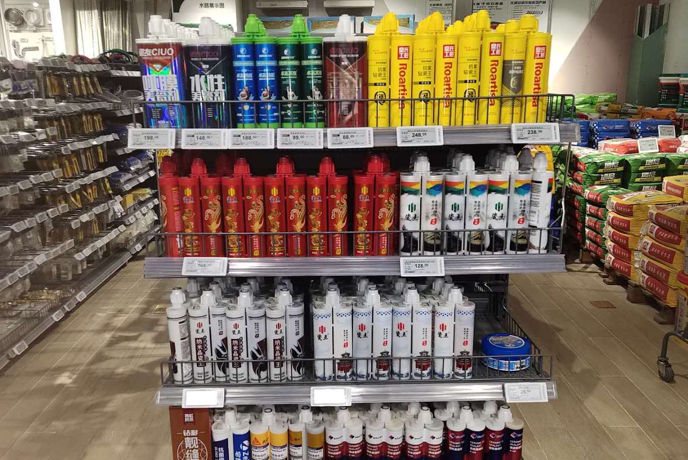 如何根据需求选购适合自家的美缝剂?_市场