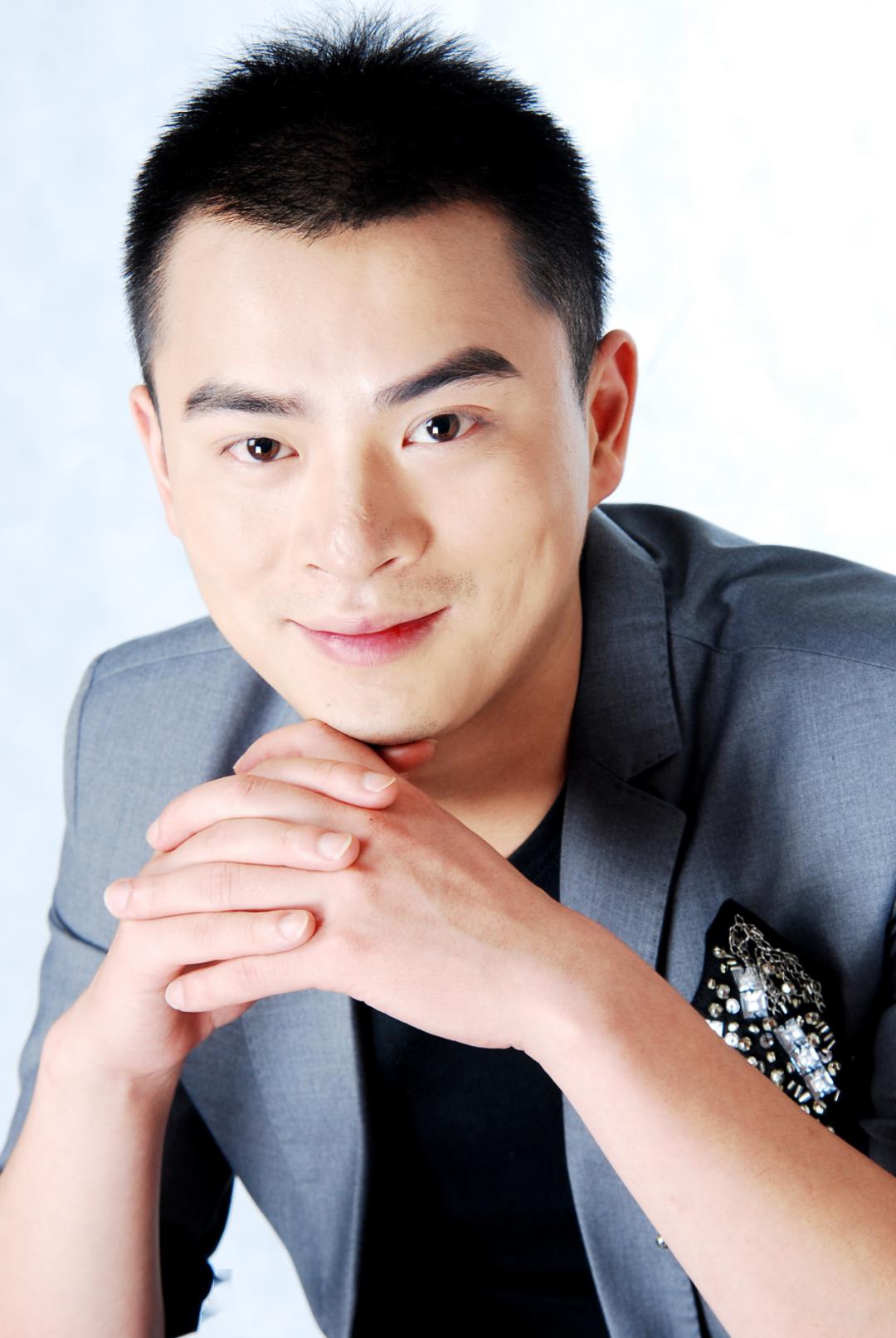 表演者—孙劲梅十四,《苏三起解》选段,京歌《春回神州》表演者—李哲