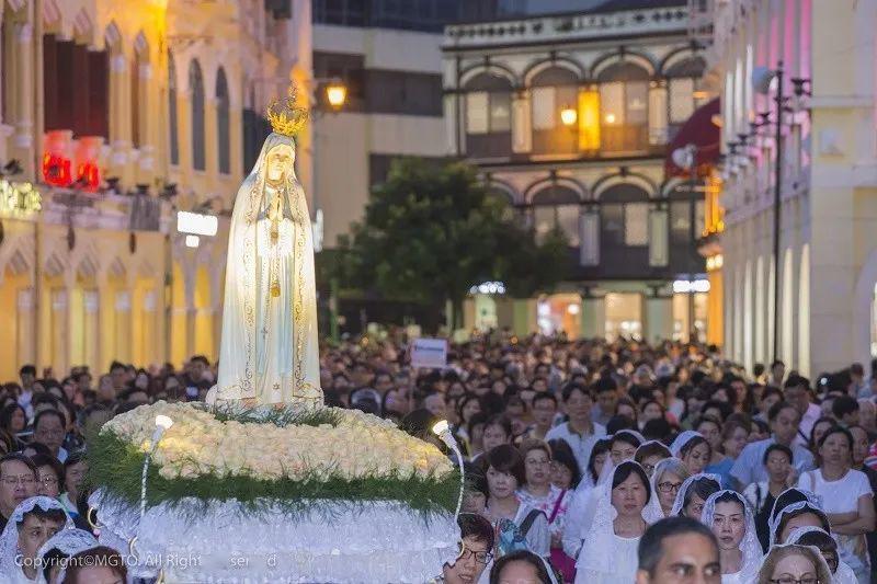 5月13日为花地玛圣母瞻礼,澳门教区每年皆隆重举行庆祝,恭奉圣母像