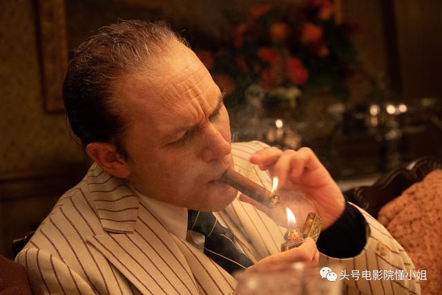 原创汤姆哈迪模仿教父马龙白兰度黑帮片卡彭开播口碑扑了