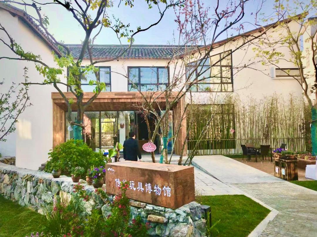 "江淮侨乡·六家畈"项目融合了文化体验,商贸旅游,特色街区,原乡民宿