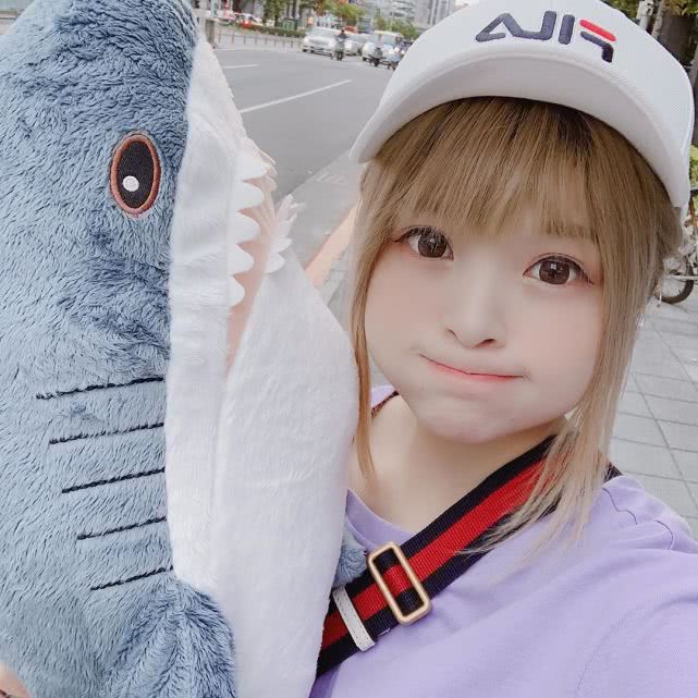 毕竟这是私人生活,不管米砂是有意还是无意,被无限放大总是会有一