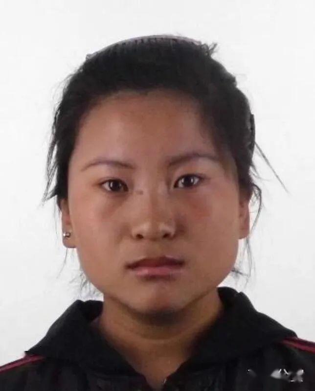 注意这两名重大刑事案嫌疑人逃匿还带着三岁男童