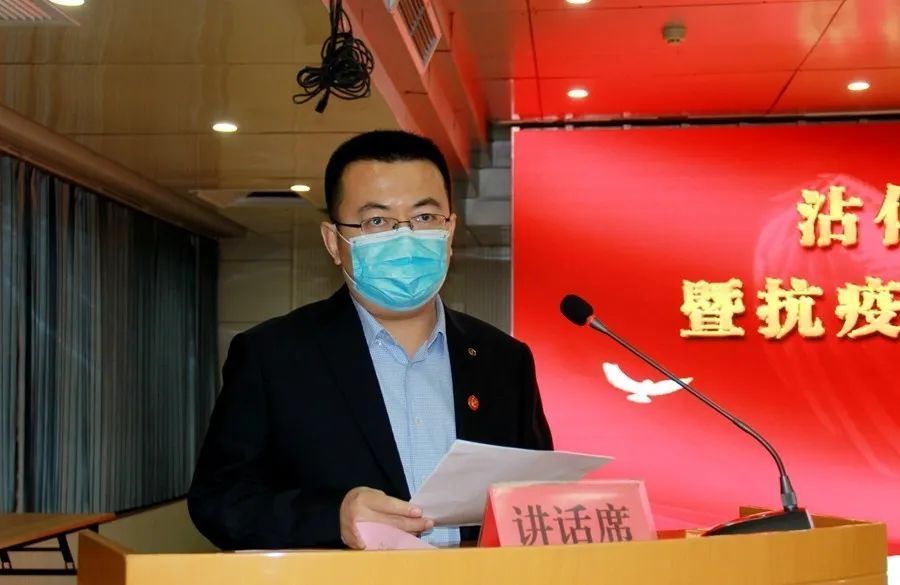 王菊香李荣鹏赵俊美四位援鄂英雄的抗疫故事令人感动,催人奋进!