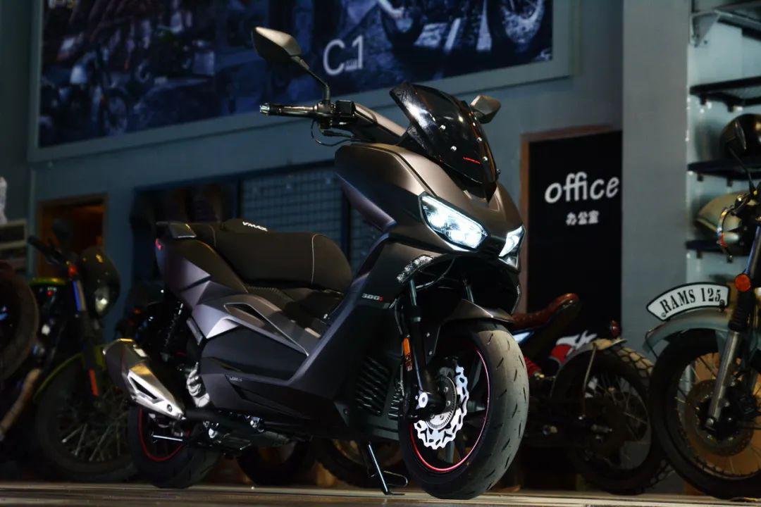 影像集,龙嘉 vmax300 ie:再论 " 黄金排量 "