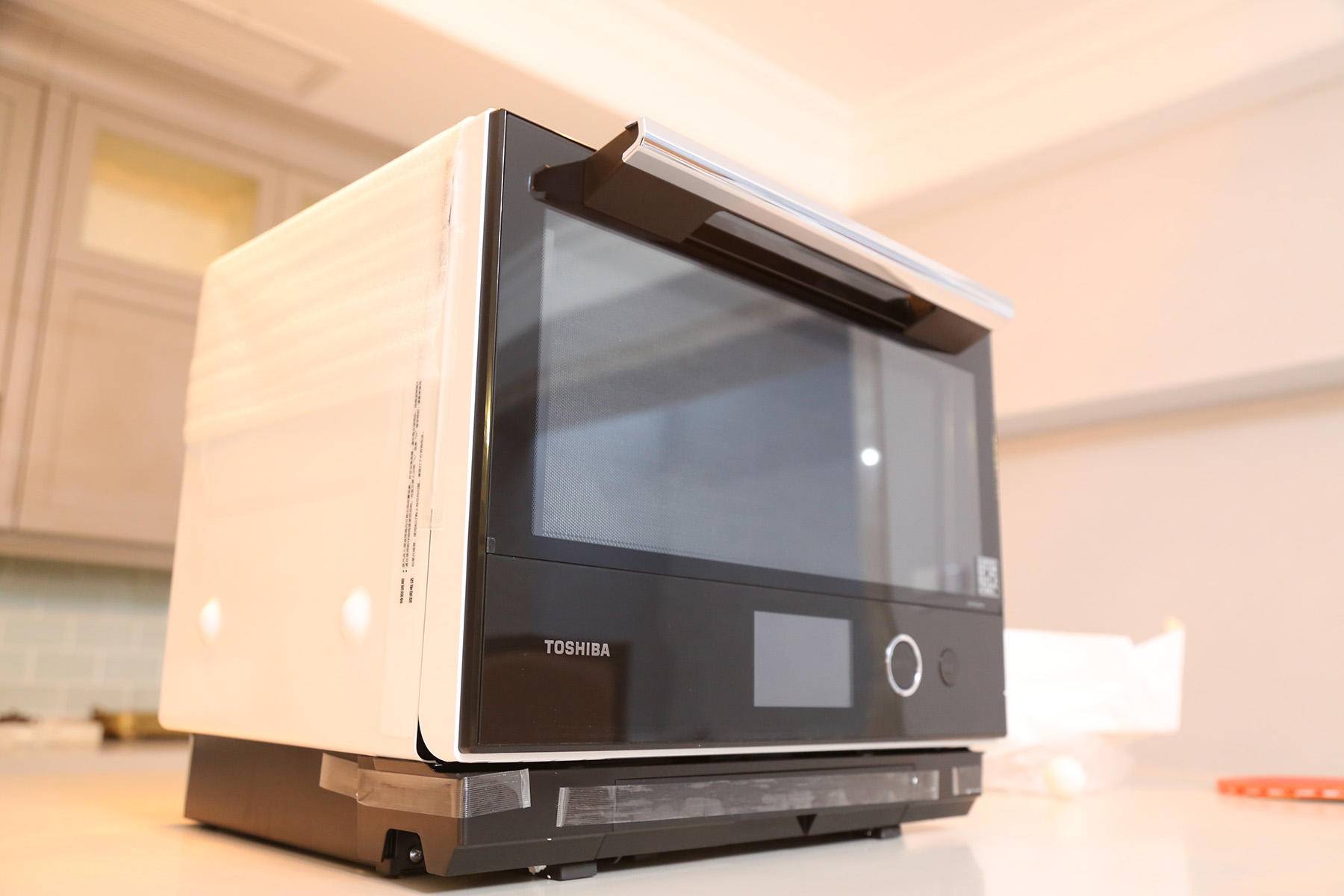 蒸烤微一体的美食神器东芝errd7000cnw高温水波炉