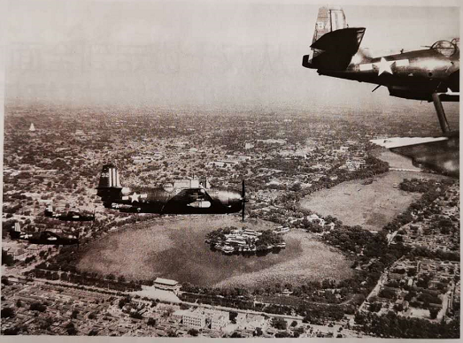 老照片:八路军与苏联红军的炮兵部队在山海关会师