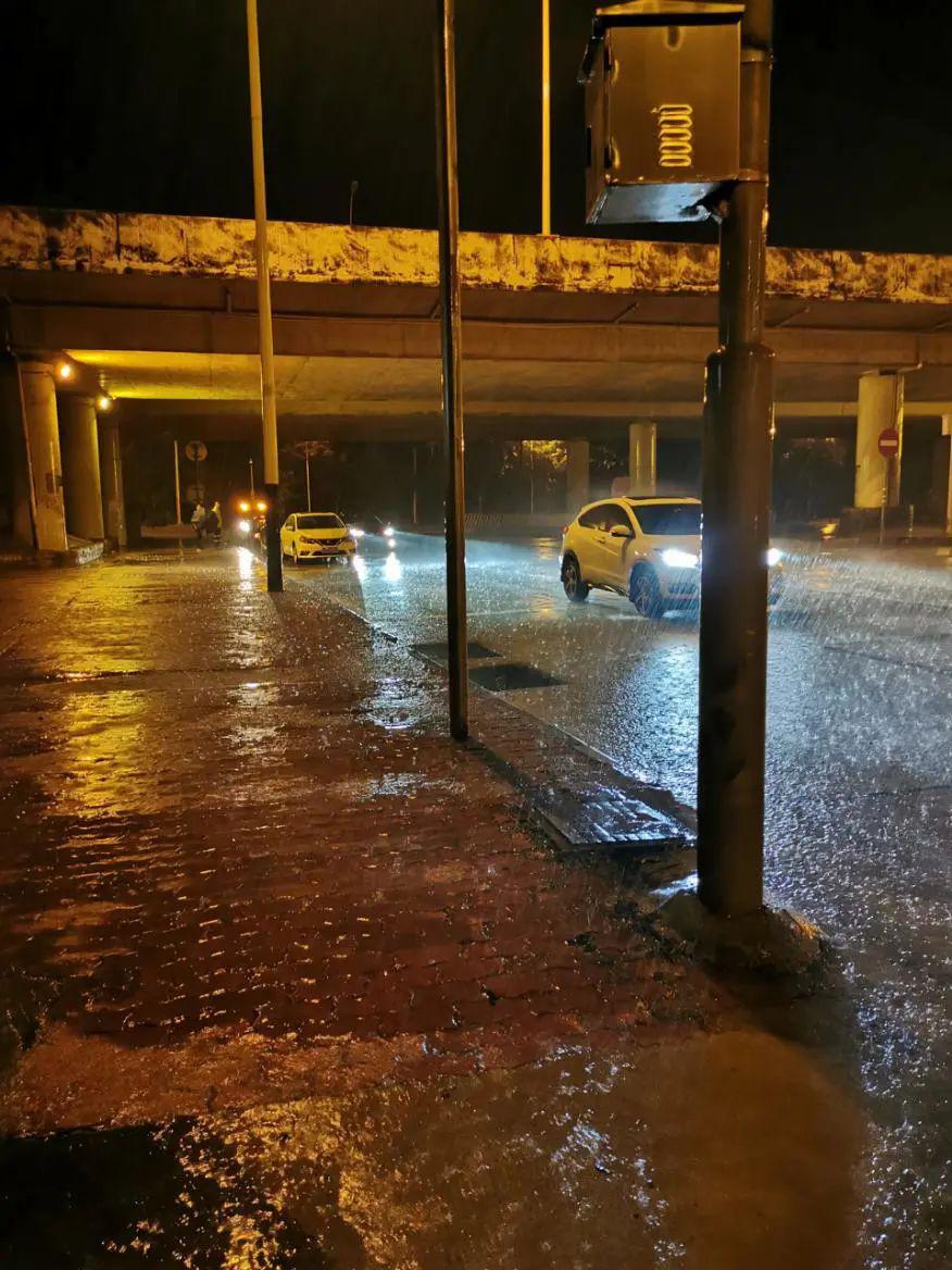 昨夜大雨傾盆化龍鎮這群逆行者出動了