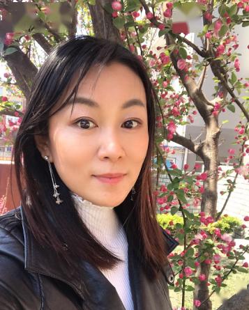 大连市弘文中学 刘越老师本期老师快来为你喜爱的老师打call吧优秀云