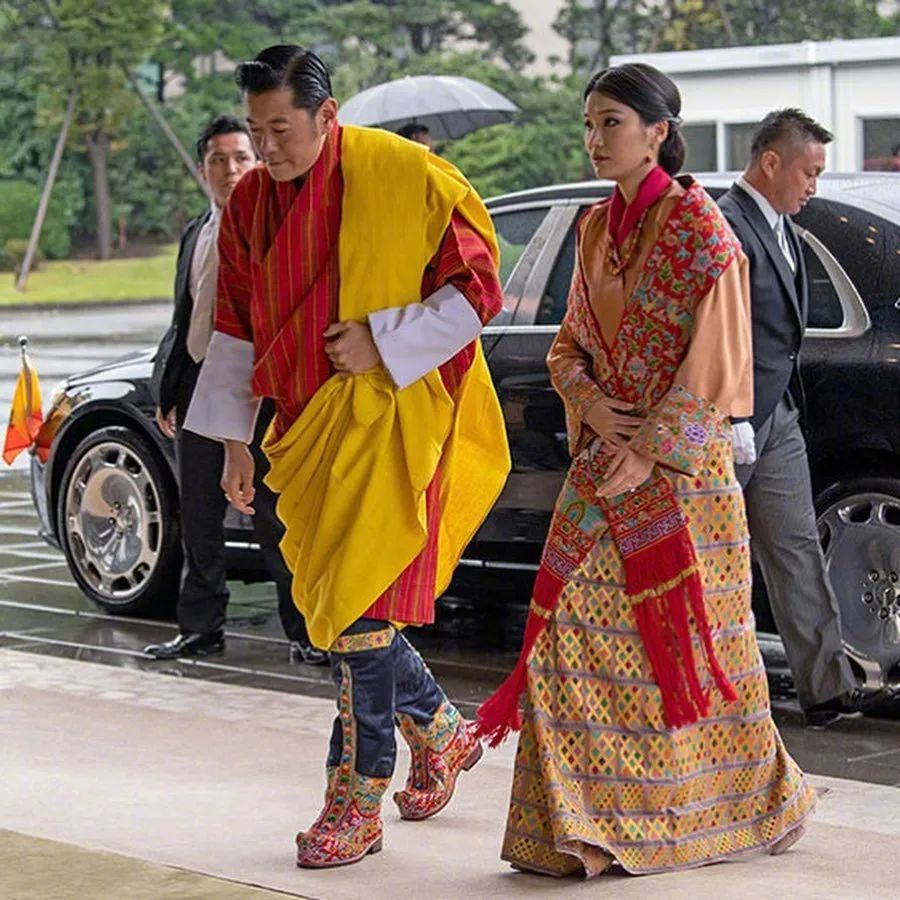 不丹服装的穿法图片