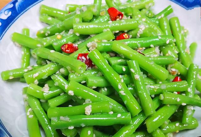 凉拌豆角这样做豆角脆嫩爽口不变色比吃肉还过瘾