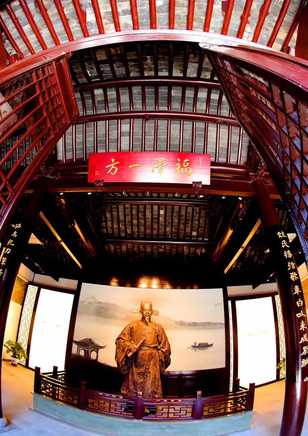 建筑风情走进春天里的况公祠