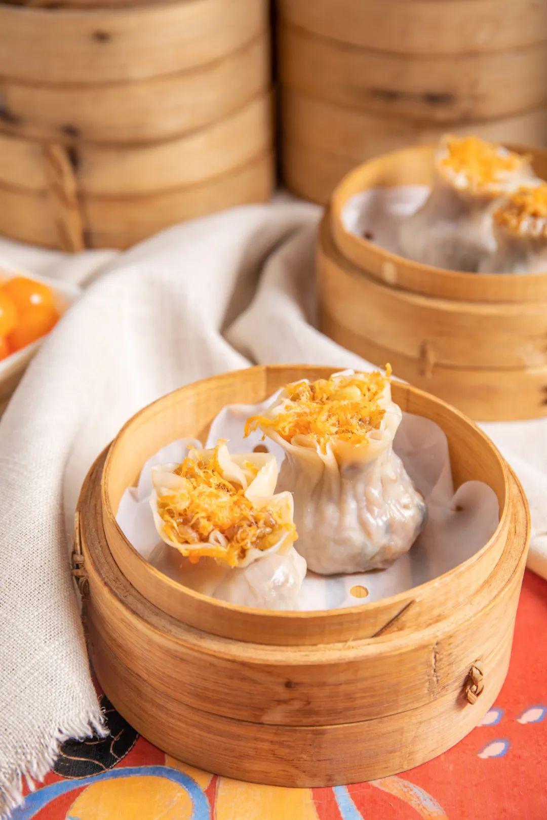 蛋黄烧麦更是用来打牙祭的好东西!