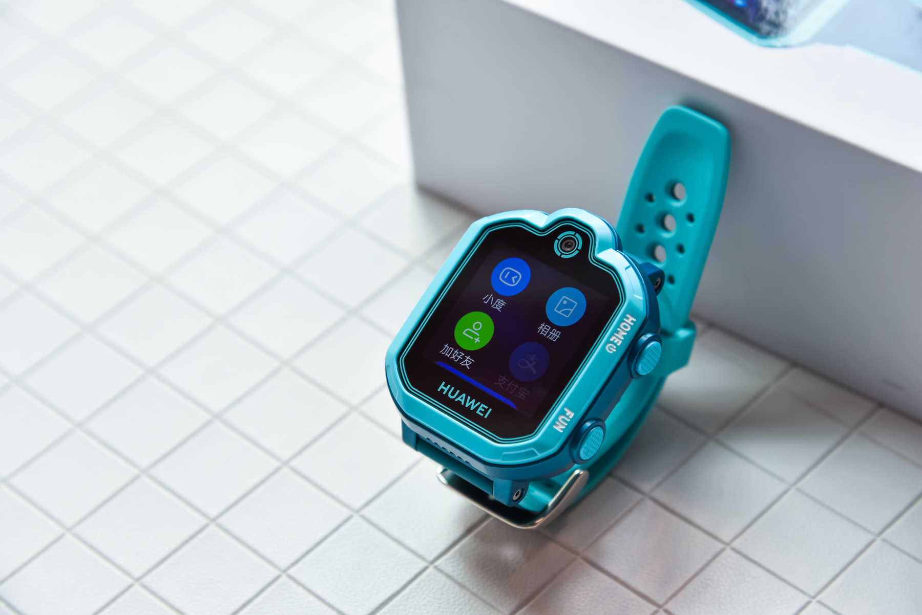 体验华为儿童手表3pro超能版九重ai定位时刻守护孩子安全