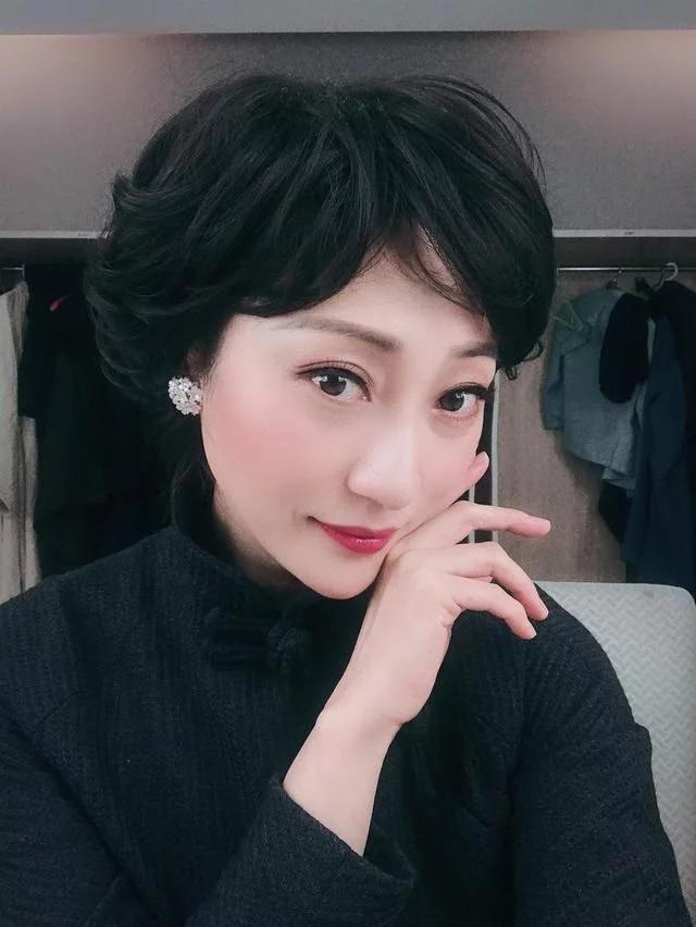 女人太累当心得卵巢癌!39岁国家话剧演员李楠因它去世