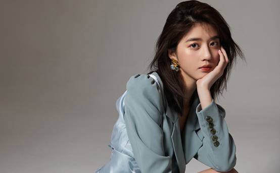 原创暖暖请多指教开播李凯馨变成三无女孩