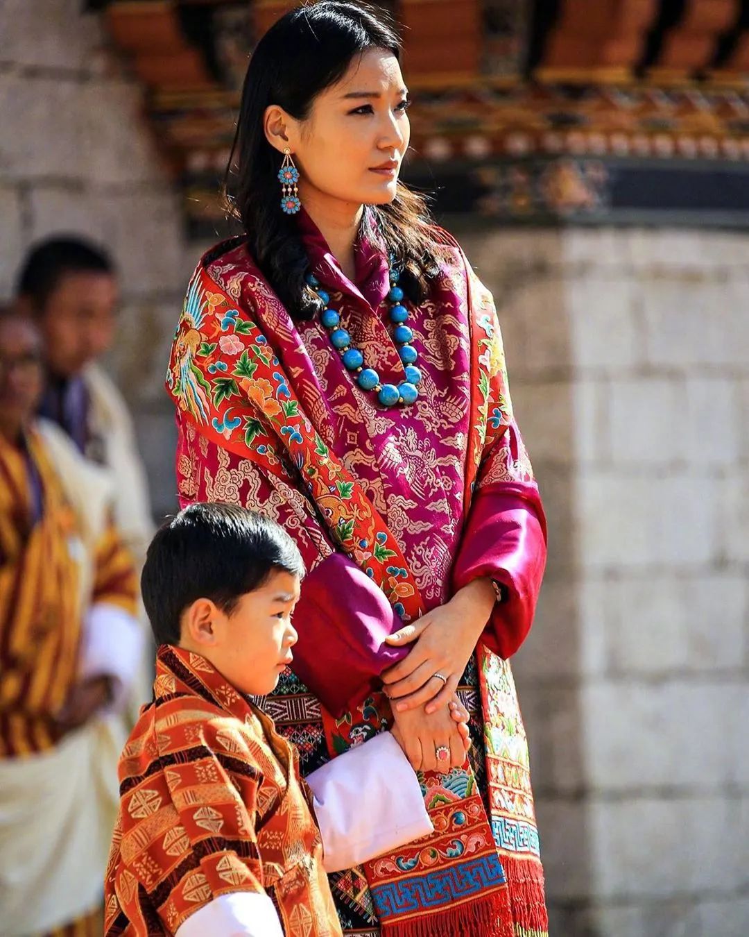 不丹王后太惊艳穿传统服饰雍容华贵难怪国王自废一夫多妻制67