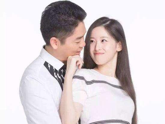 对于张公子的女朋友,一直存在多种猜测,其中最有可能的有两位:一位是