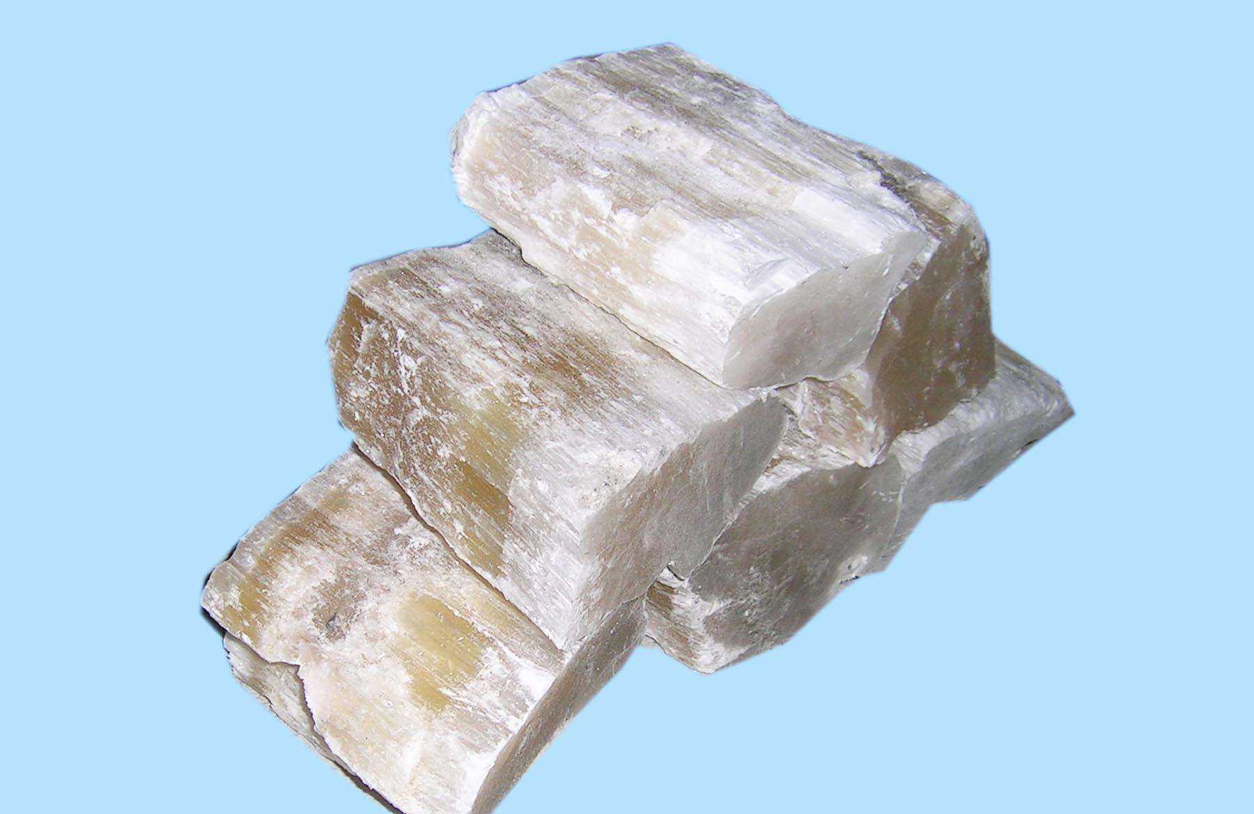 中药很多,但总有几类,比较受医生青睐.石膏就是其中之一.