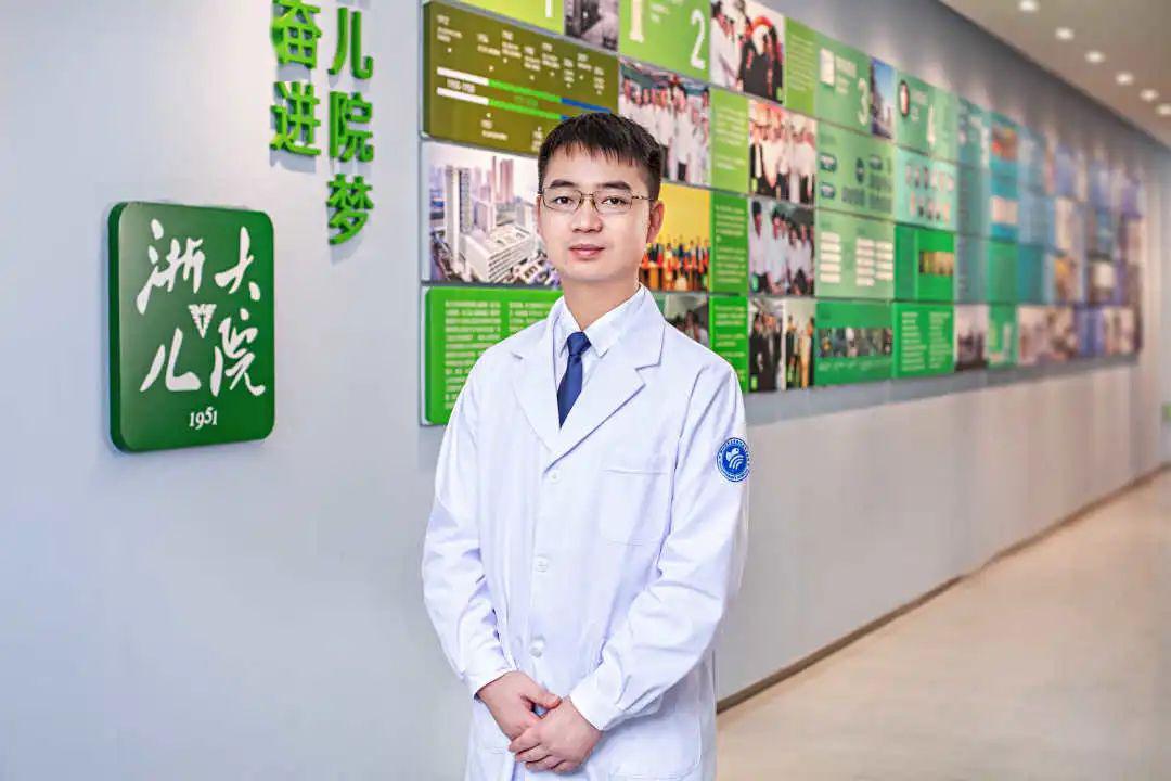 湖一刀:王金湖博士,为浙江大学医学院附属儿童医院大