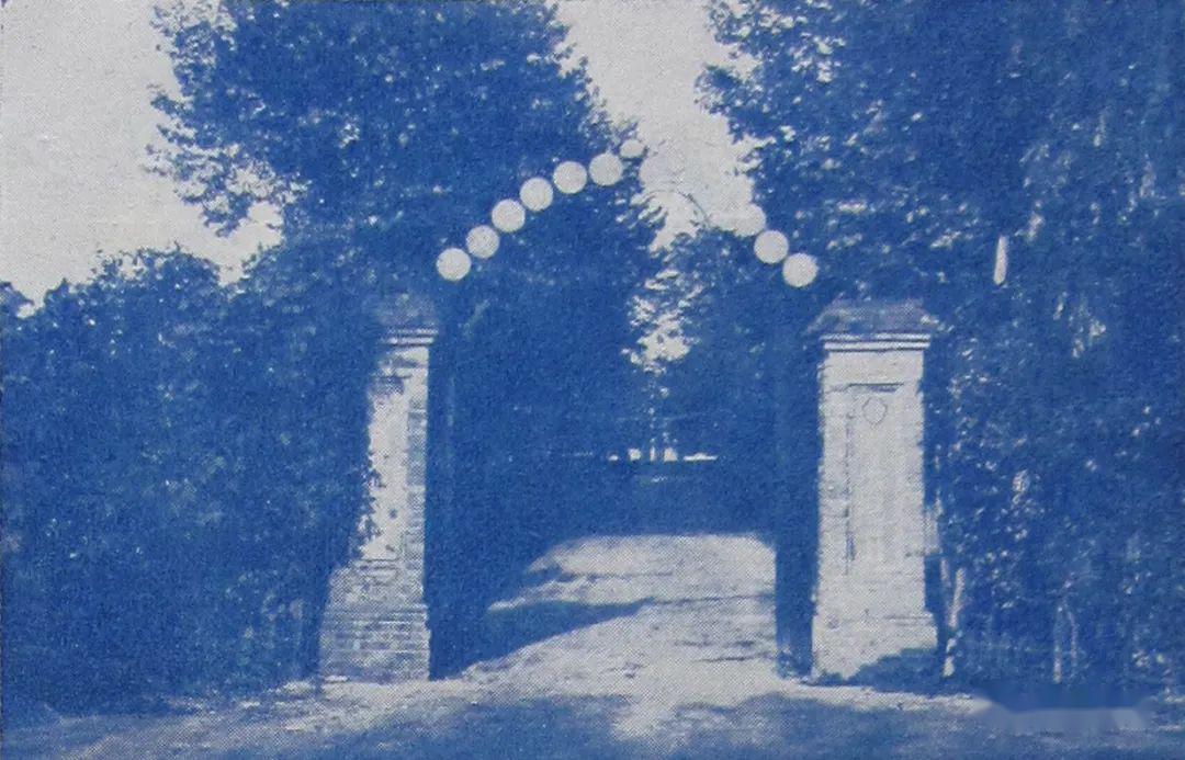 崇英女中校门1920年秋,基督女校(christian girlsschool)在大保家巷