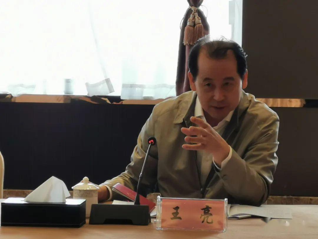 省人大常委会委员,省人社厅原厅长,包联指导组组长王亮,充分肯定市,县