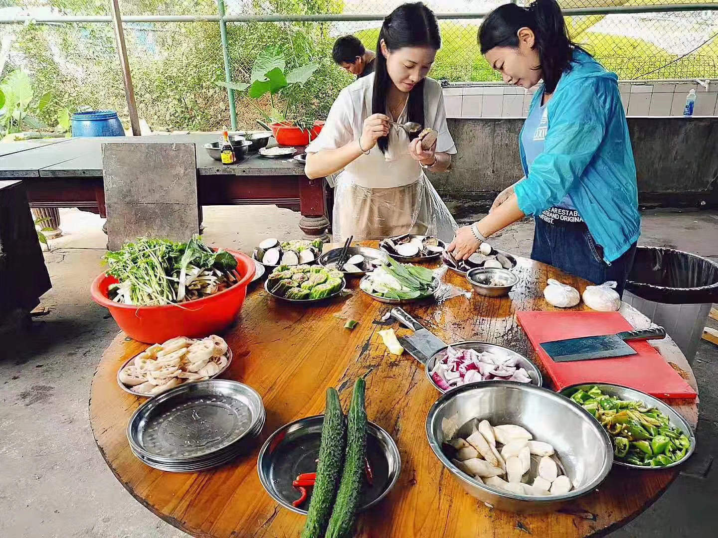 深圳日月潭野炊山庄野炊烧烤一日游团建活动真人cs