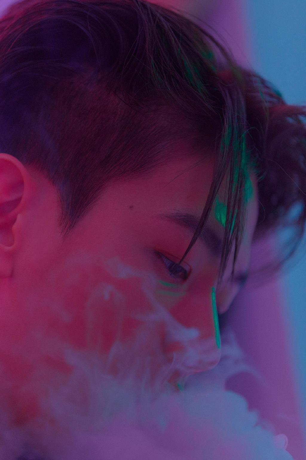 边伯贤新专辑delight共收录7首歌曲由世界级热门歌曲制作人大举参与