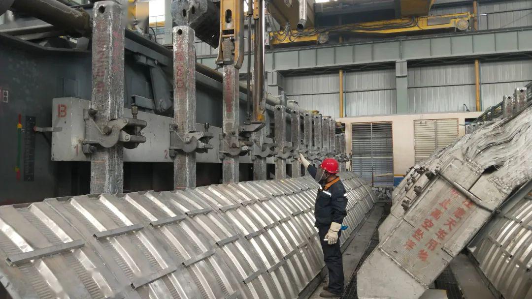 我劳动我快乐一起来看看电解一厂电解工的别样五月