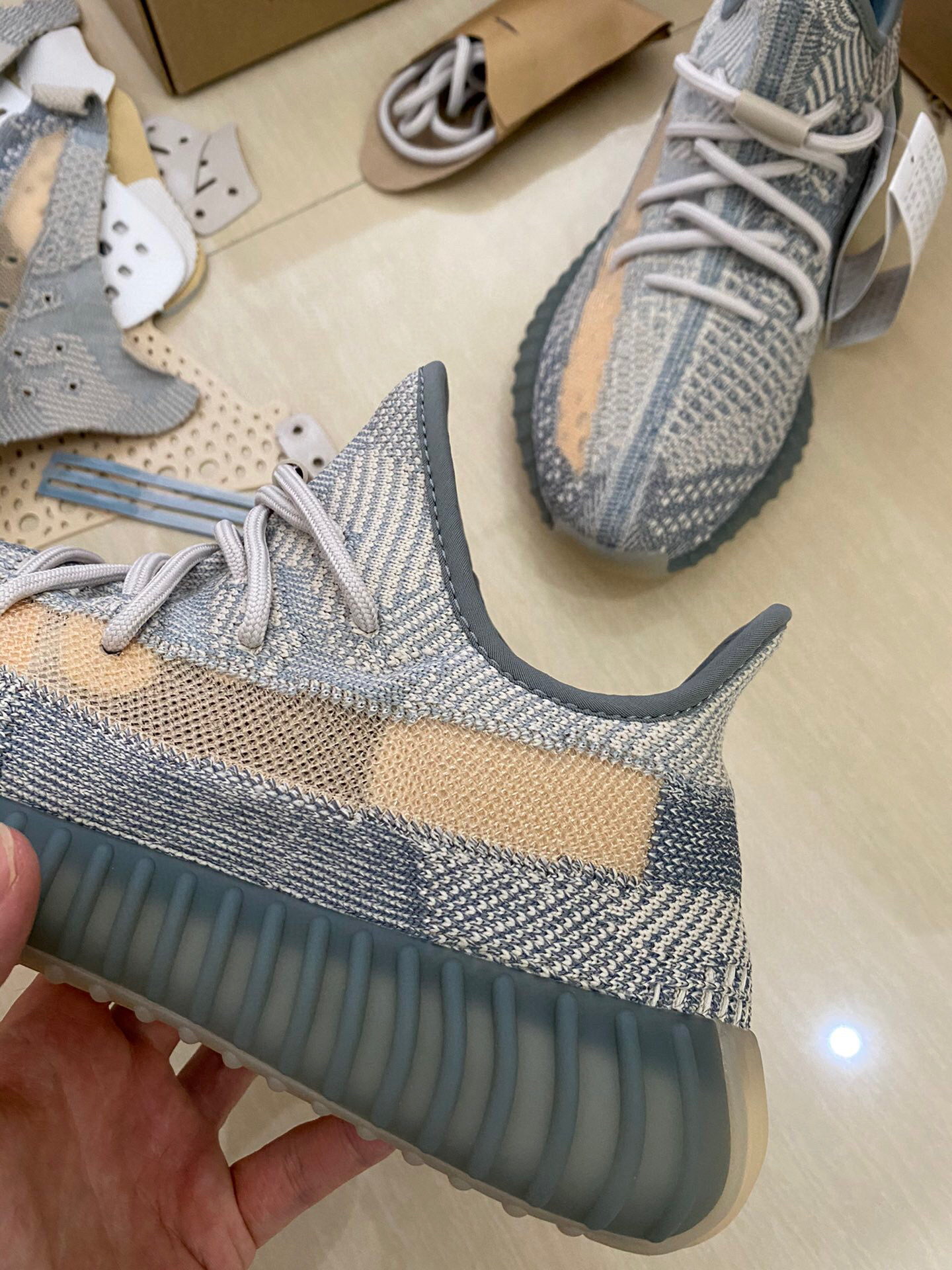 israfil 椰子 adidas yeezy boost 350v2 灰蓝精灵运动鞋_后跟