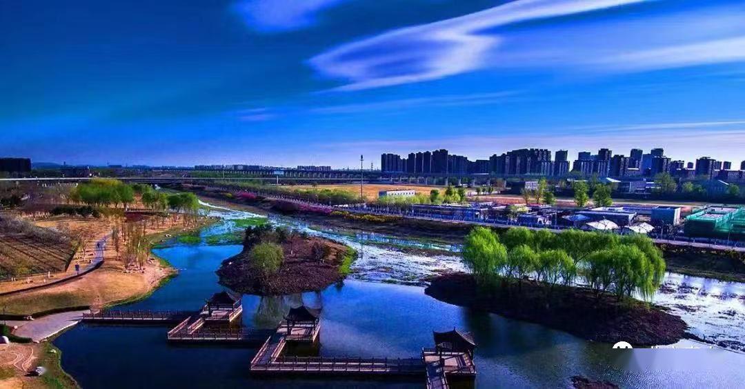 目前,支持效果逐步显现,仅在金融业发展方面,2019年,北京基金小镇累计