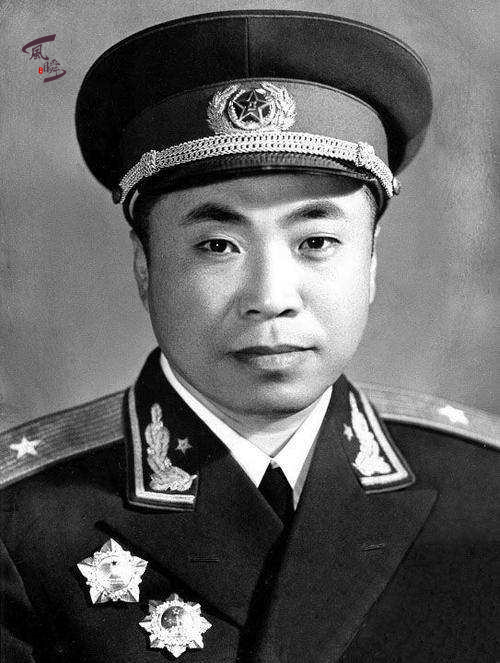 李伯秋是沈阳军区副政委,支左被派到辽宁省革委会任副主任.