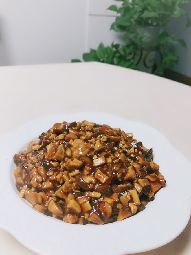 原创家常快手菜香菇肉末简单美味营养超下饭5分钟搞定