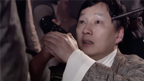 他是"亚洲新毒王",1年收入高达1200亿,一夜输3.6个亿毫不在乎