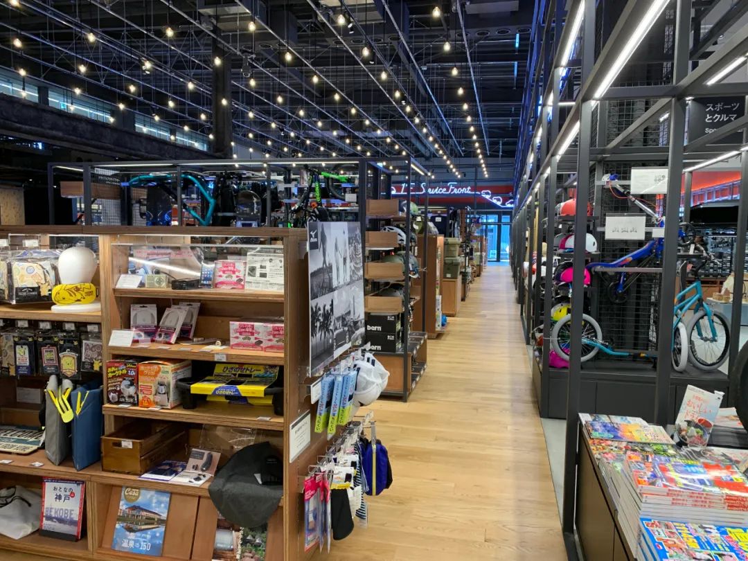 车迷天堂探店日本最大的汽车用品连锁超市澳德巴克斯autobacs